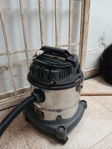 Aspirador po e água 