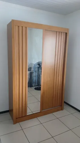 Guarda roupa novo