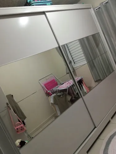 Guarda roupa de porta de correr