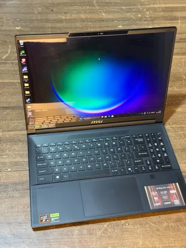 Notebook Gamer MSI Stealth A16 AI+ / RTX 5080 16GB / 32GB RAM 7500MHZ