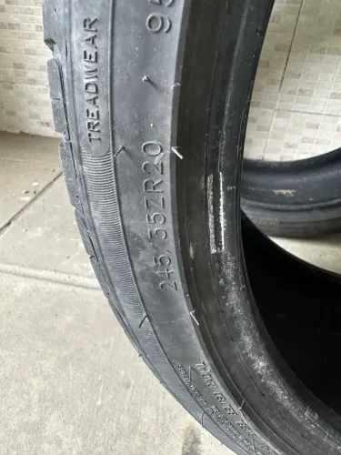 2 pneus 245/35 ZR 20