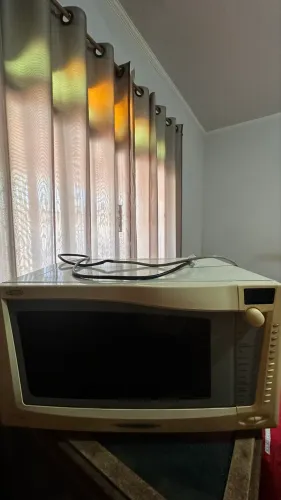 Microondas Seminovo Eletrolux 38L - 127V