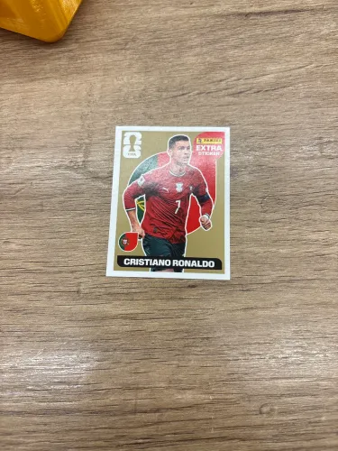 CR7 OURO FIGURINHA LEGEND COPA 2026