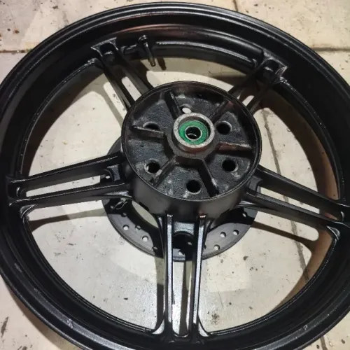 Roda fazer 250 traseira  2012  cel *