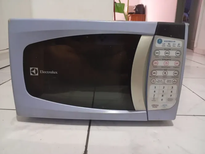 Vende-se Microondas.