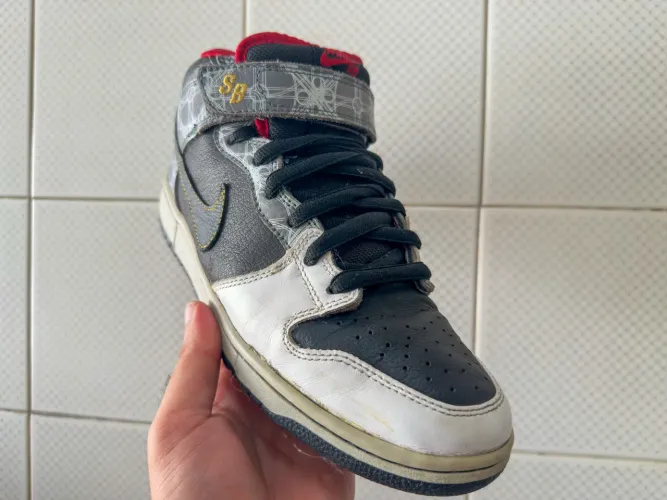 Nike SB Dunk Mid Beijing 2008