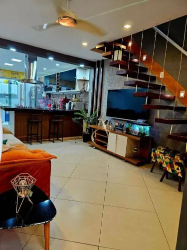 CASA TRIPLEX PARA VENDA CONDOMÍNIO BEIJA-FLOR DA COLINA NOVA IGUAÇU