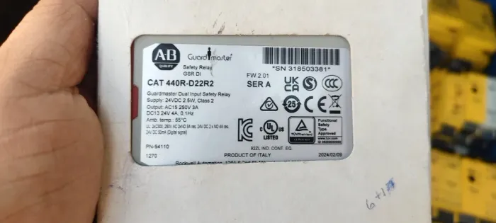 rele de segurança cat IV Rockwell