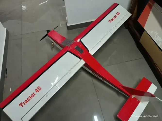 Aeromodelo Tractor 45 Flying Circus