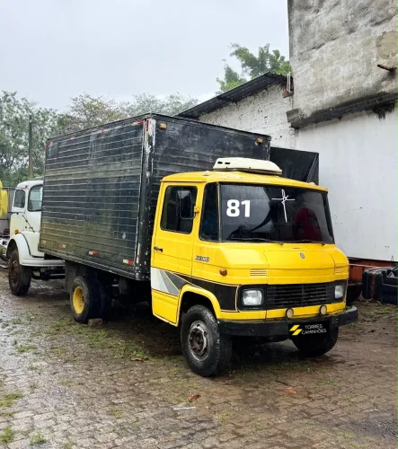 MB 608 1981 BAÚ