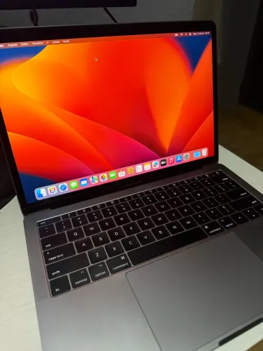 Apple Macboo Pro 2017, Mac OS Ventura! Bateria nova, formatado