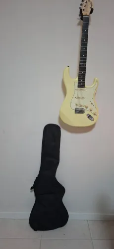 Kit Guitarra Tagima Memphis Mg30 Strato Amplificador Nf