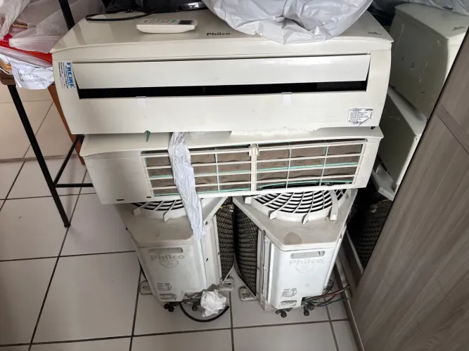 DOIS AR CONDICIONADOS PHILCO SEMI NOVOS PERFEITO ESTADO