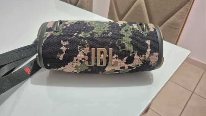 Caixa de Som JBL Charge 6 Camuflada