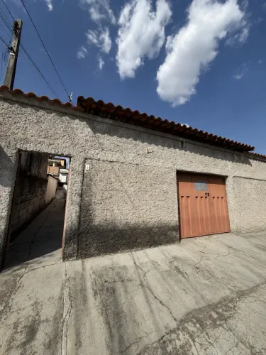 VENDO CASA/LOTE