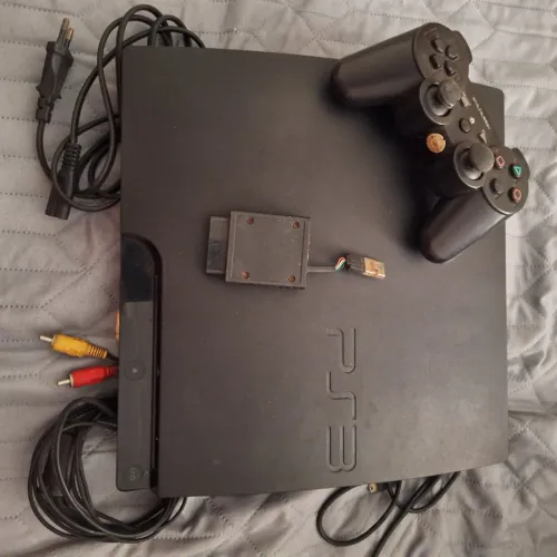 Video game Ps3 com defeito,s/ controle com 10 jogos inclusos defeito liga ele desliga só.