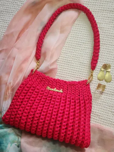Bolsa em crochê pink 