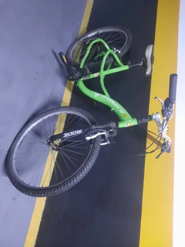 Bicicleta aro 26 verde