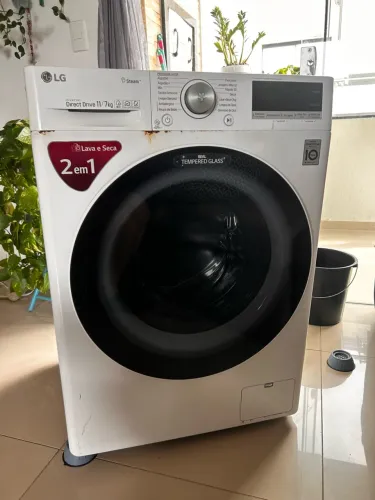 Máquina lava e seca LG