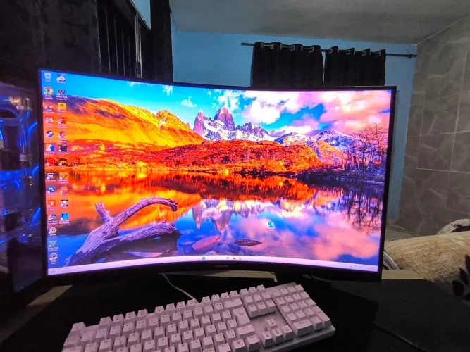 Monitor Samsung odissey G5 curvo 32 qhd 165