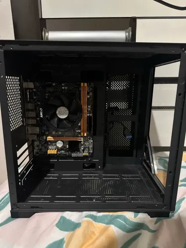 PC A520M / Ryzen 5 5600Gt / 8gb ram dddr4