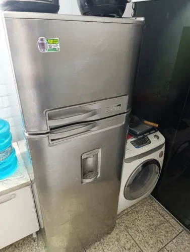 Geladeira Electrolux inox 460 litros muito boa 3 meses de garantia