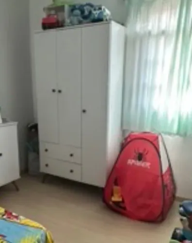 Guarda roupa infantil/solteiro