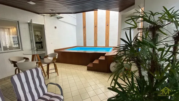 Imóvel para venda tem 217 metros quadrados com 4 quartos em Praia do Canto - Vitória - ES