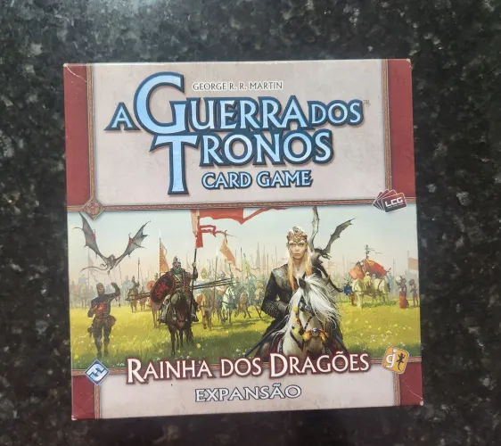 A Guerra dos Tronos: Card Game - Rainha dos Dragões em Português