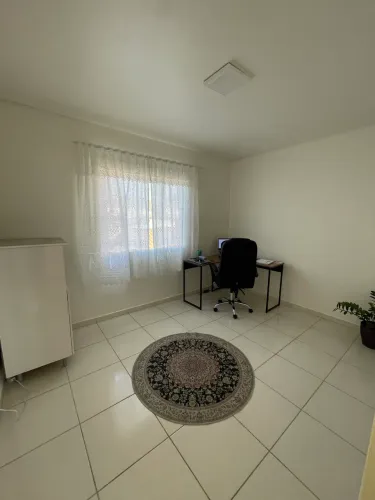 Apartamento com 2 quartos e sacada com churrasqueira