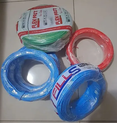 Rolos de cabos elétricos