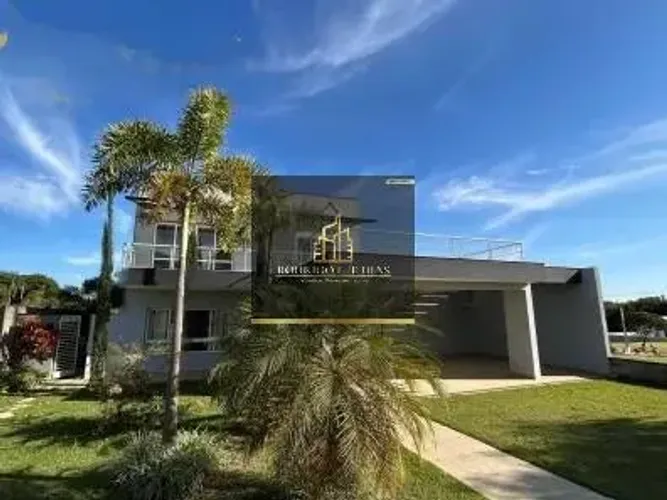 Casa de Alto Padrão com Piscina no Condomínio Quinta do Pinhal  Cabreúva