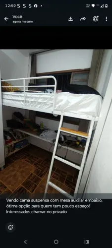 Cama Suspensa com mesa auxiliar