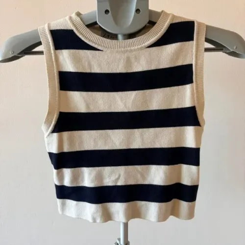 top canelado azul escuro e branco zara