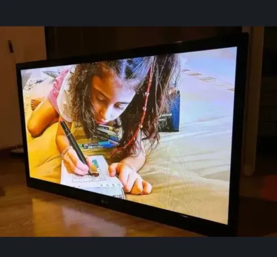 Tv LG 50 polegadas plasma obs:não é smart.