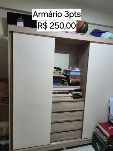 Guarda roupas...