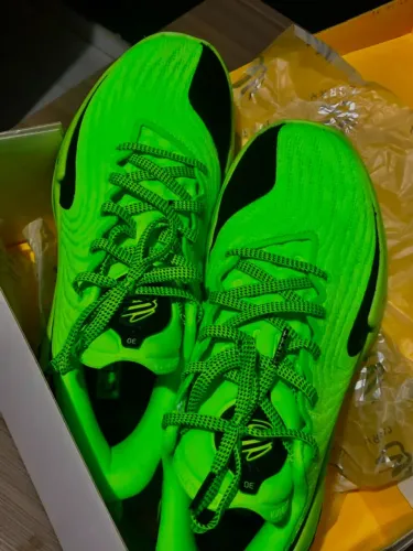 Tenis Under Armour Curry 12 Extraterrestrial