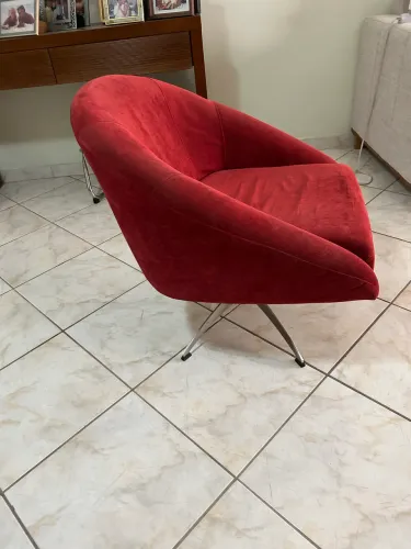 Poltrona decorativa giratória