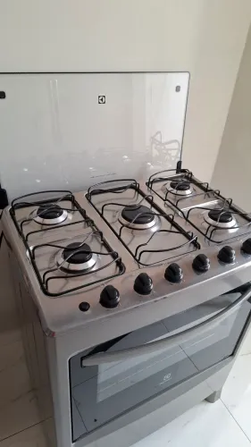 Fogão eletrolux em ótimo estado