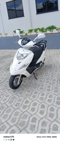 Burgman i 125 2014