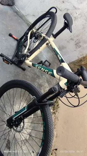 Vendo essa bicicleta praticamente zero comprada no dia 28/05/2026. R$ 2000