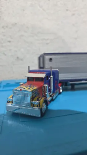 Miniatura Transformers Optimus Prime Jada toys 1:32