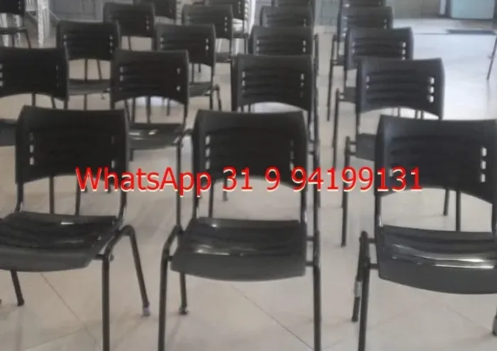 Cadeiras na cor Preta Novas Frete Gratis