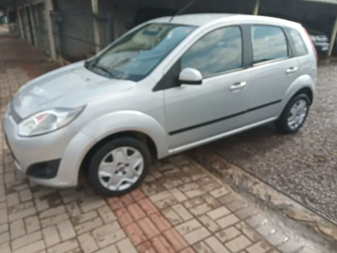 Ford Fiesta SE 1.6 8V Flex 5P 2014