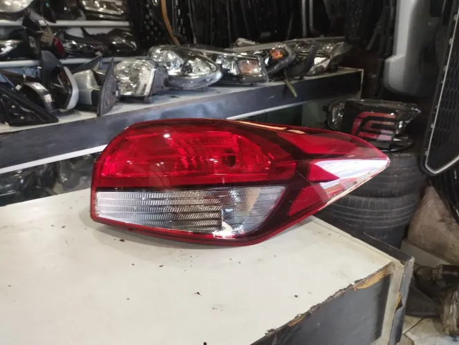 Lanterna do Kia cerato 