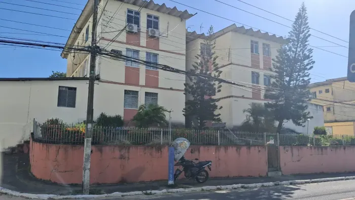 Apartamento Capim Macio Flamboyants 2/4 - R$ 1.100 c/ cond e IPTU