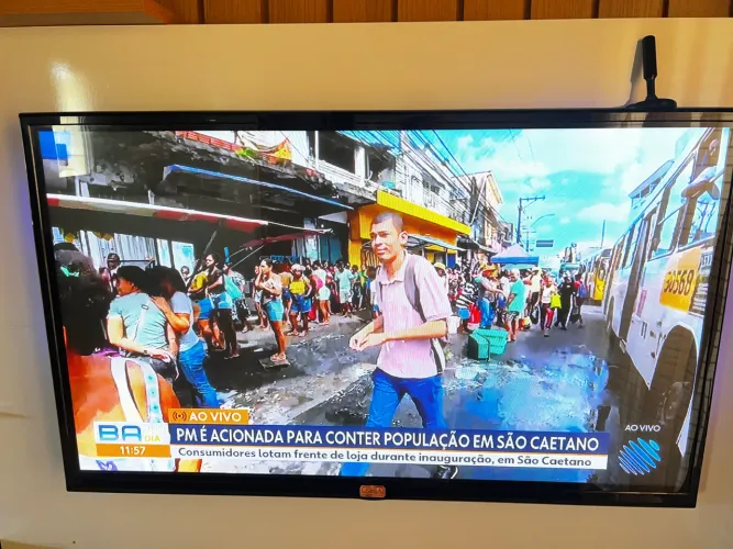 Tv LG LCD 50 Polegadas toda boa !
