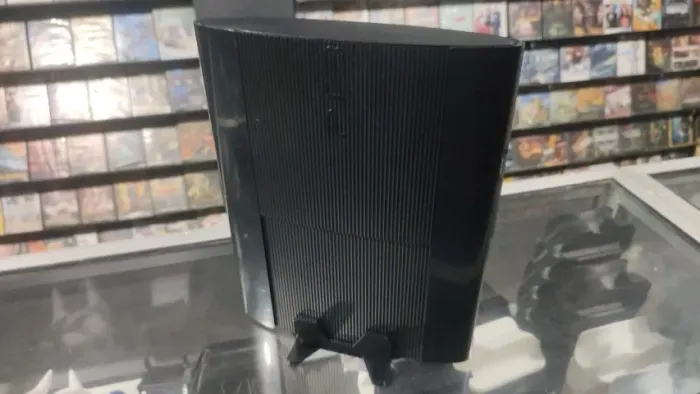 PS3 L5 TUNADO 500GB CHEIOS DE JOGOS E RETRÔS 1 CONTROLE ORIGINAL  SUPORTE VERTICAL E CABOS