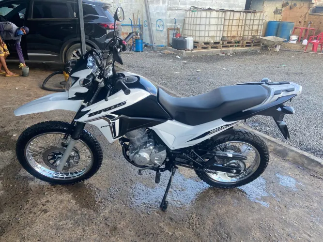 Bros 160