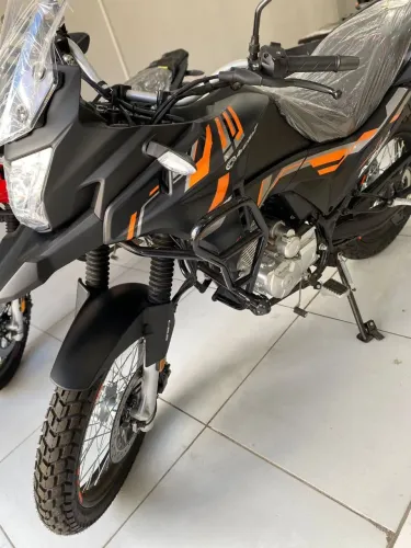 AVELLOZ az160 0km